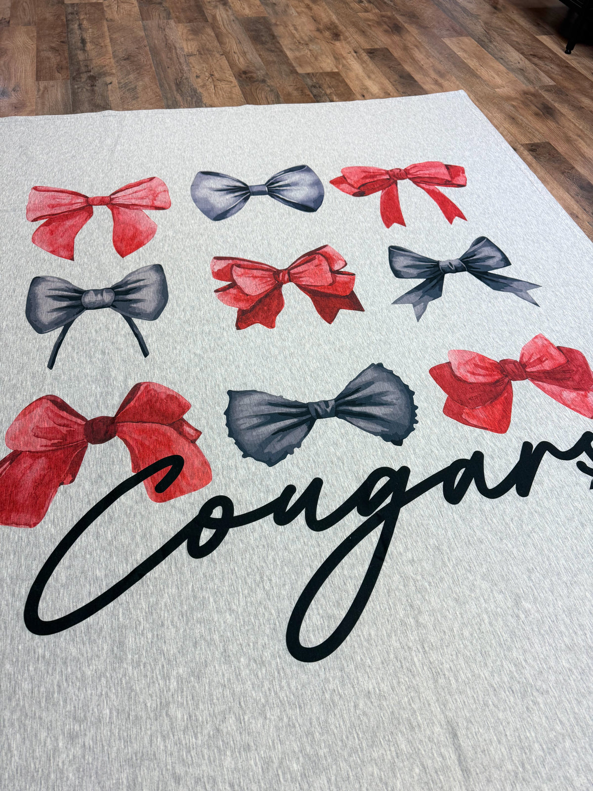 Ribbon Bow Cougars Sweatshirt Blanket | Ash Grey