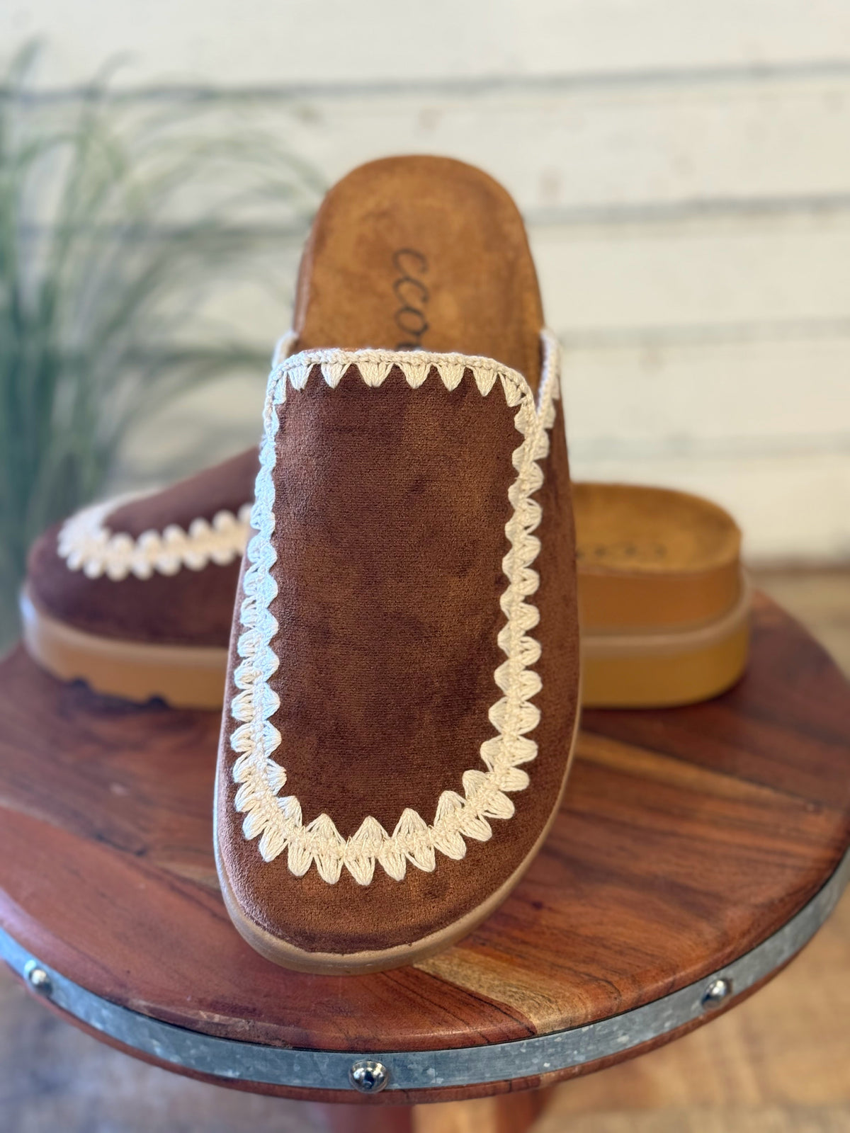 Crochet Stitch Moccasin Slide | Tan