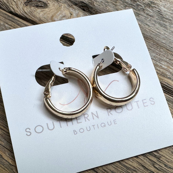 Simple Flat Huggie Earrings | Gold (Large)