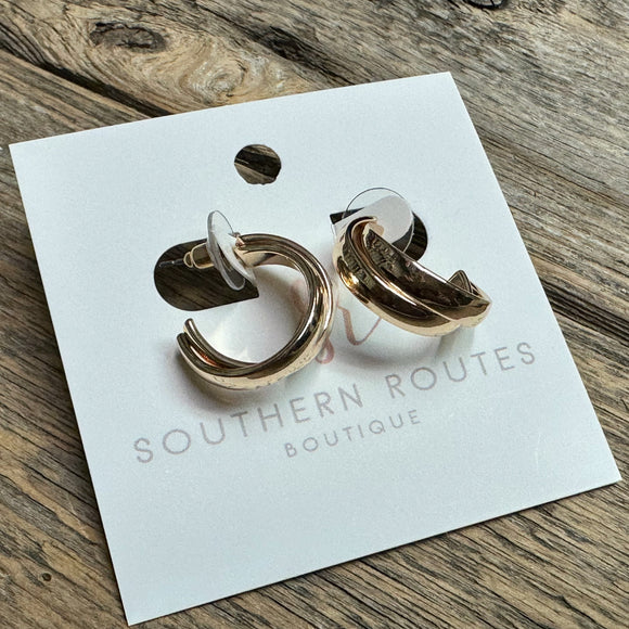 Twist Huggie Earrings | Gold