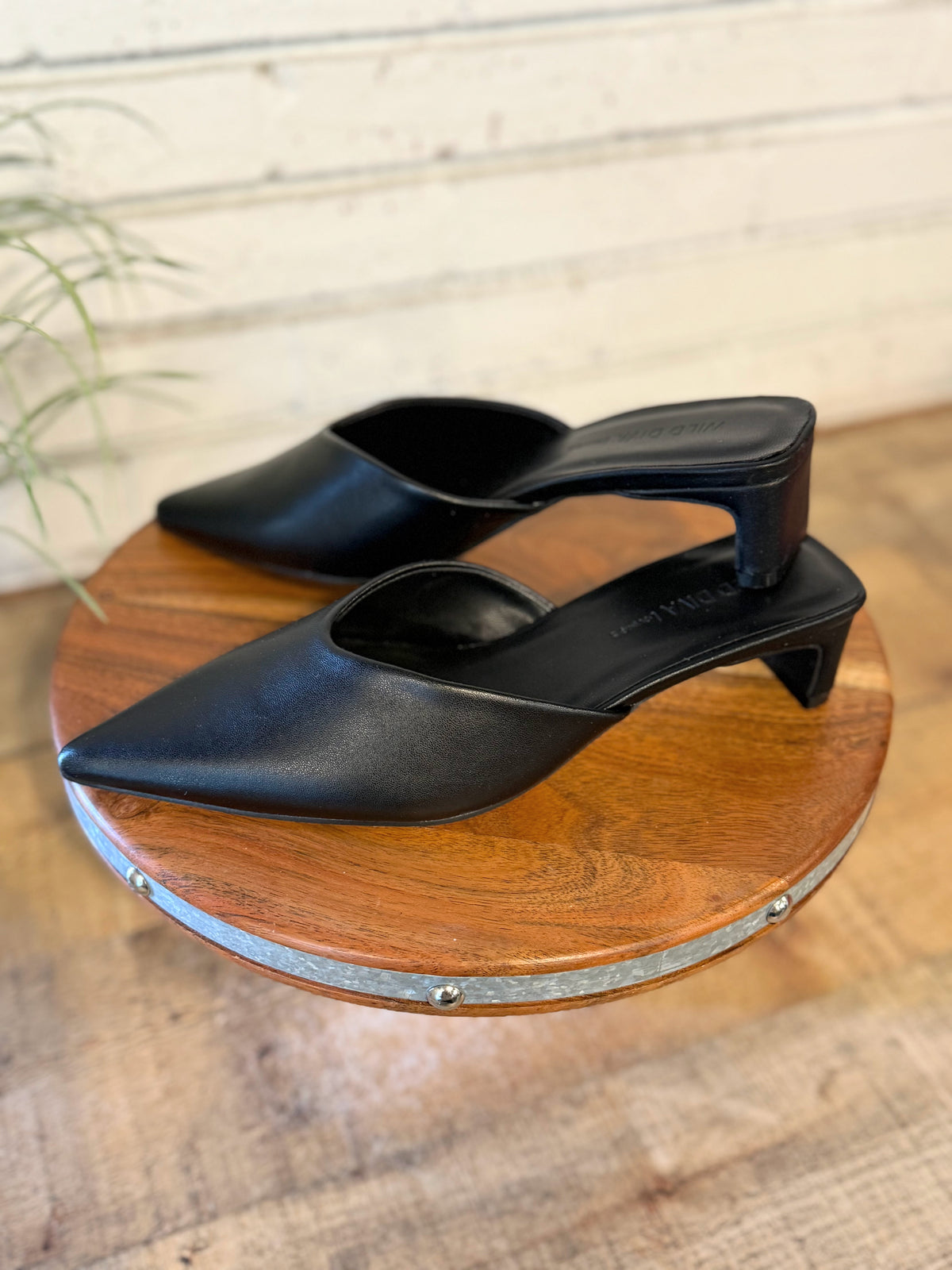 The Adina Pointed Toe Mule Heels | Black