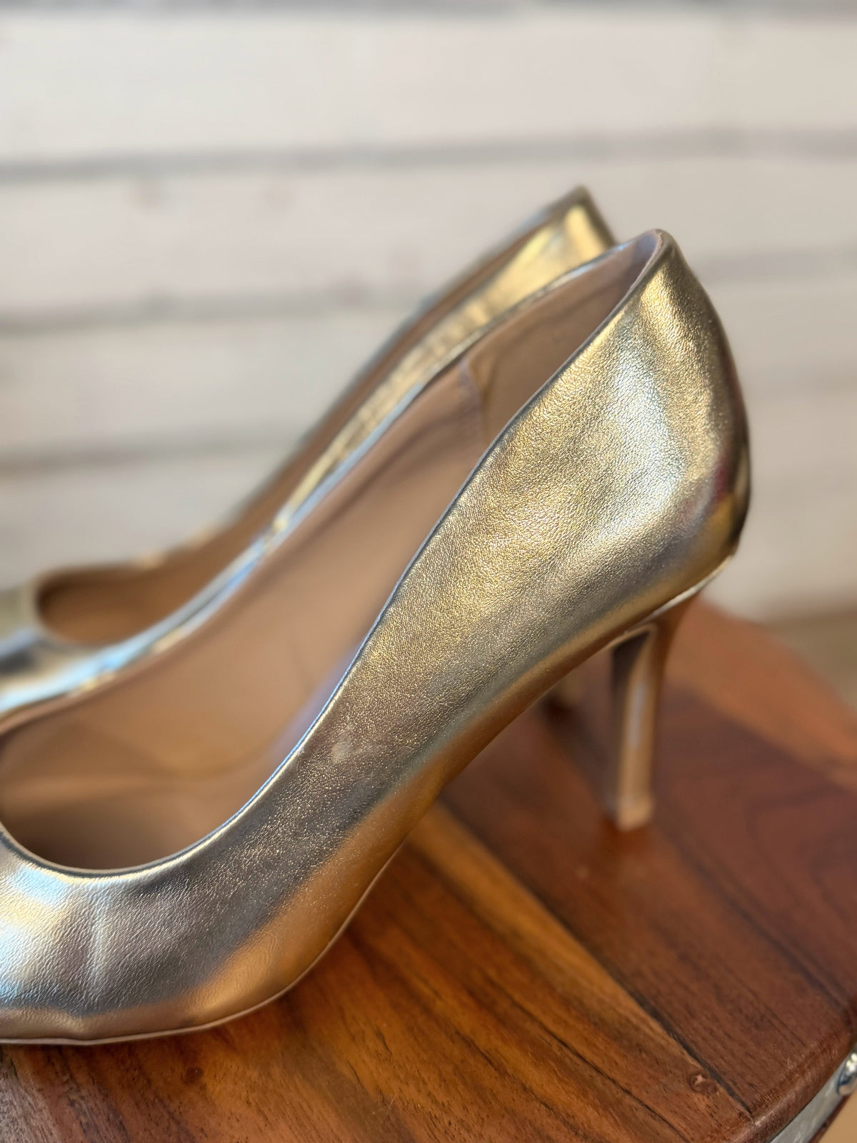 The Florian Pointed Toe Stiletto Pumps | Gold