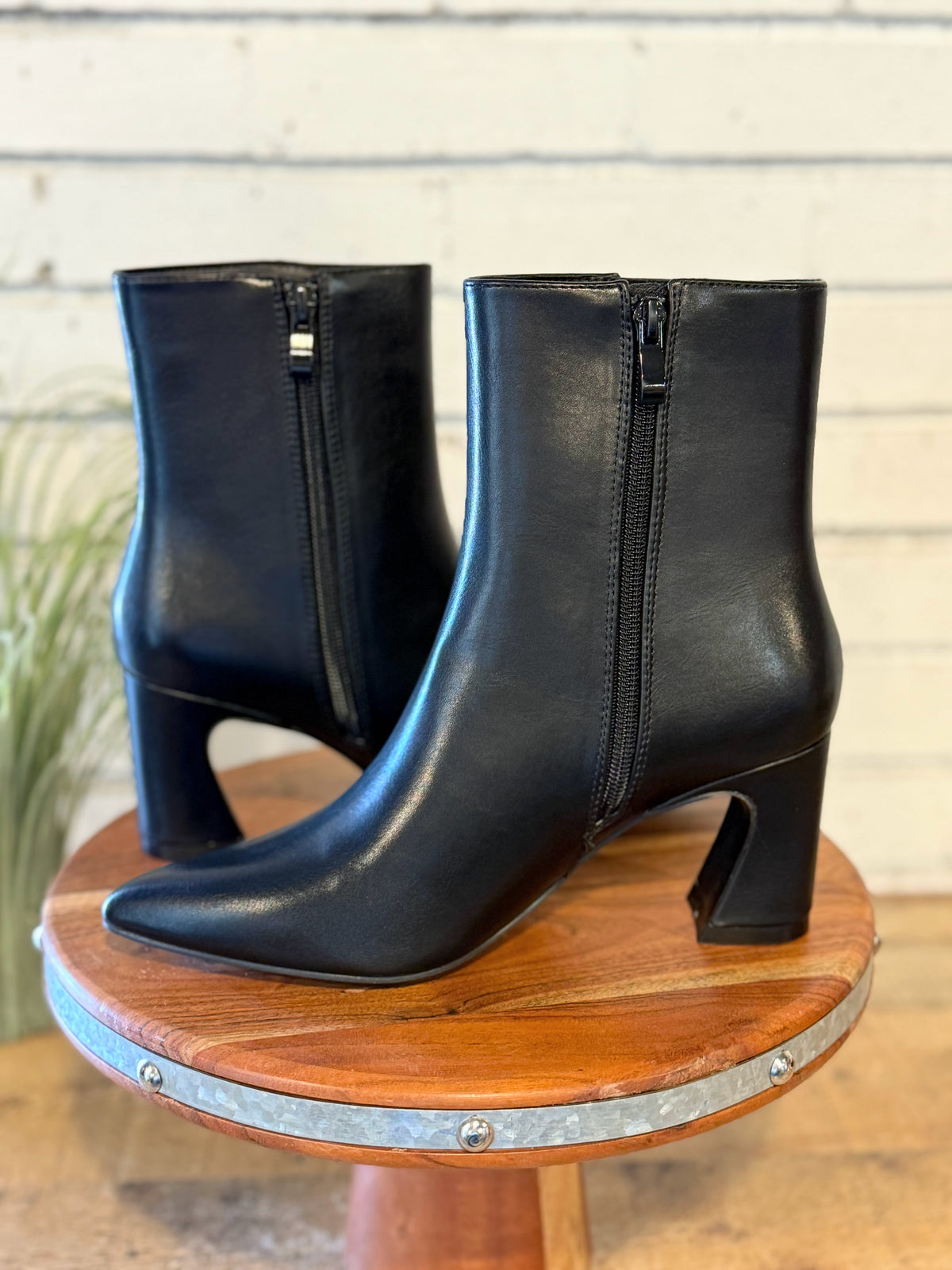 The Gaia Pointed Toe Block Heel Bootie | Black