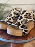 Corky's Carley Wedge | Gold Leopard