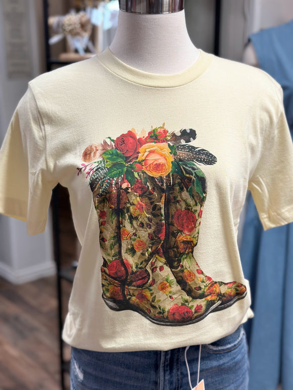 Floral Boots Western Tee | Cream Natural