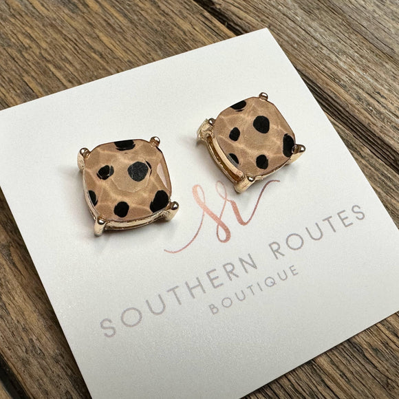 Beveled Square Stud Earrings | Cheetah