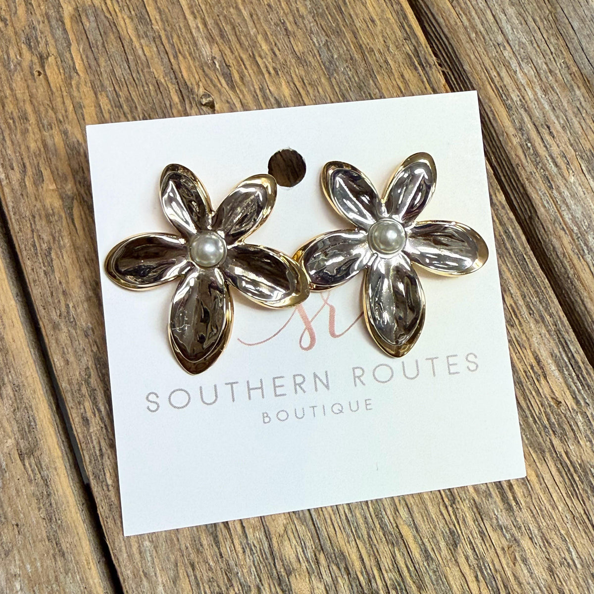 Mixed Metal Flower Stud Earrings | 18k Gold-Plated