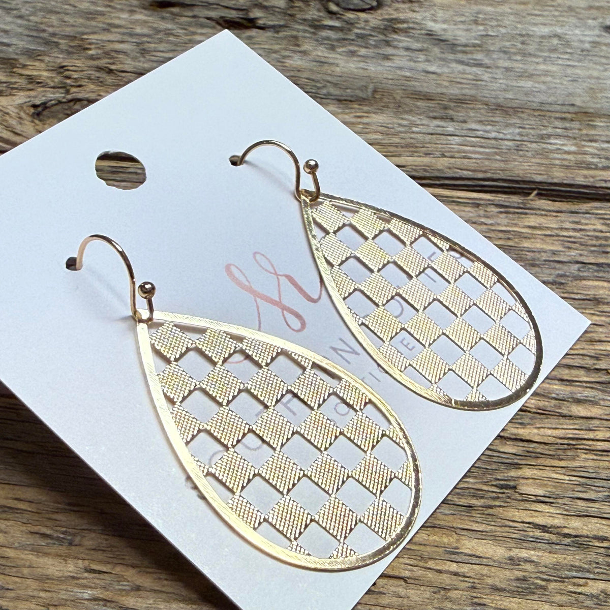 Checkered Cutout Teardrop Earrings | Gold