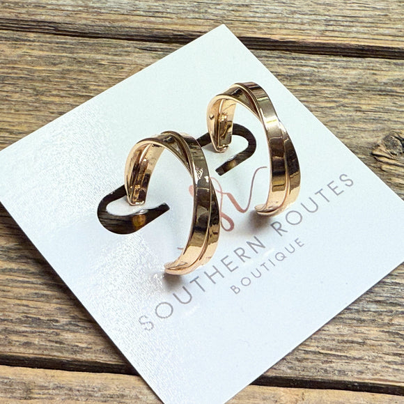 Twisted Huggie Earrings | Gold