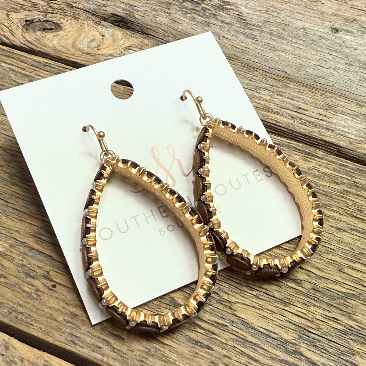 Wood/Pearl Accent Teardrop Earrings | Gold/Brown