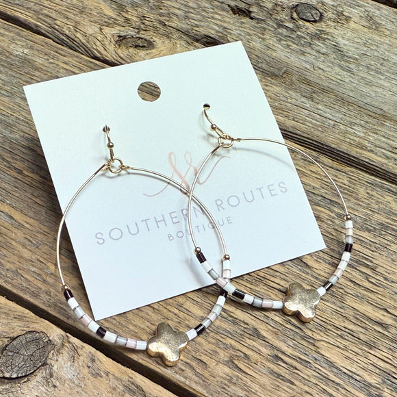 Beaded Clover Hoop Earrings | Gold/Black/Pink