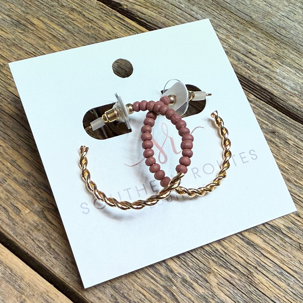 Twisted Matte Bead Hoop Earrings | Mauve/Gold