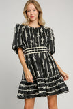 Bow Print Puff Sleeve Dress | Black