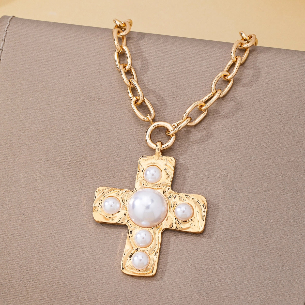 Hammered Cross Pearl Chunky Necklace | Gold