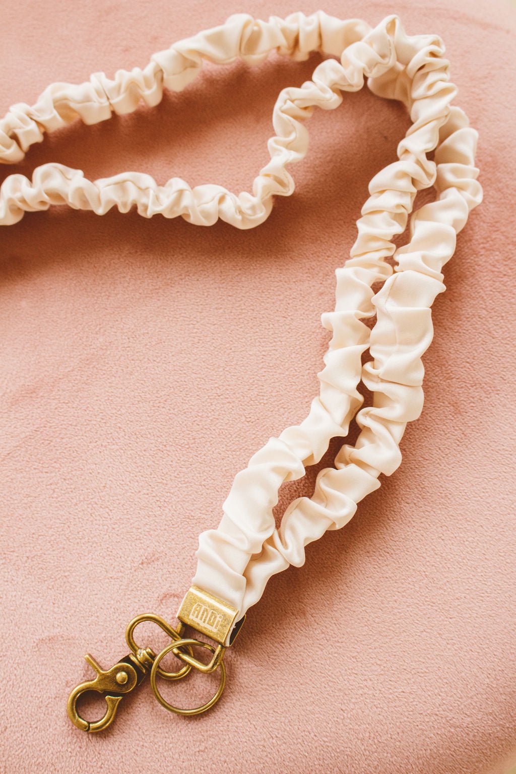 Flex & Go Lanyard | Oatmilk