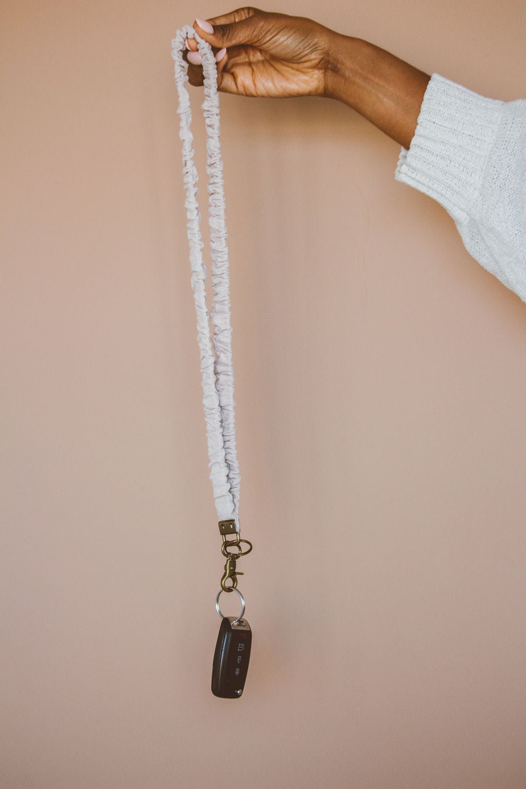 Flex & Go Lanyard | Linen