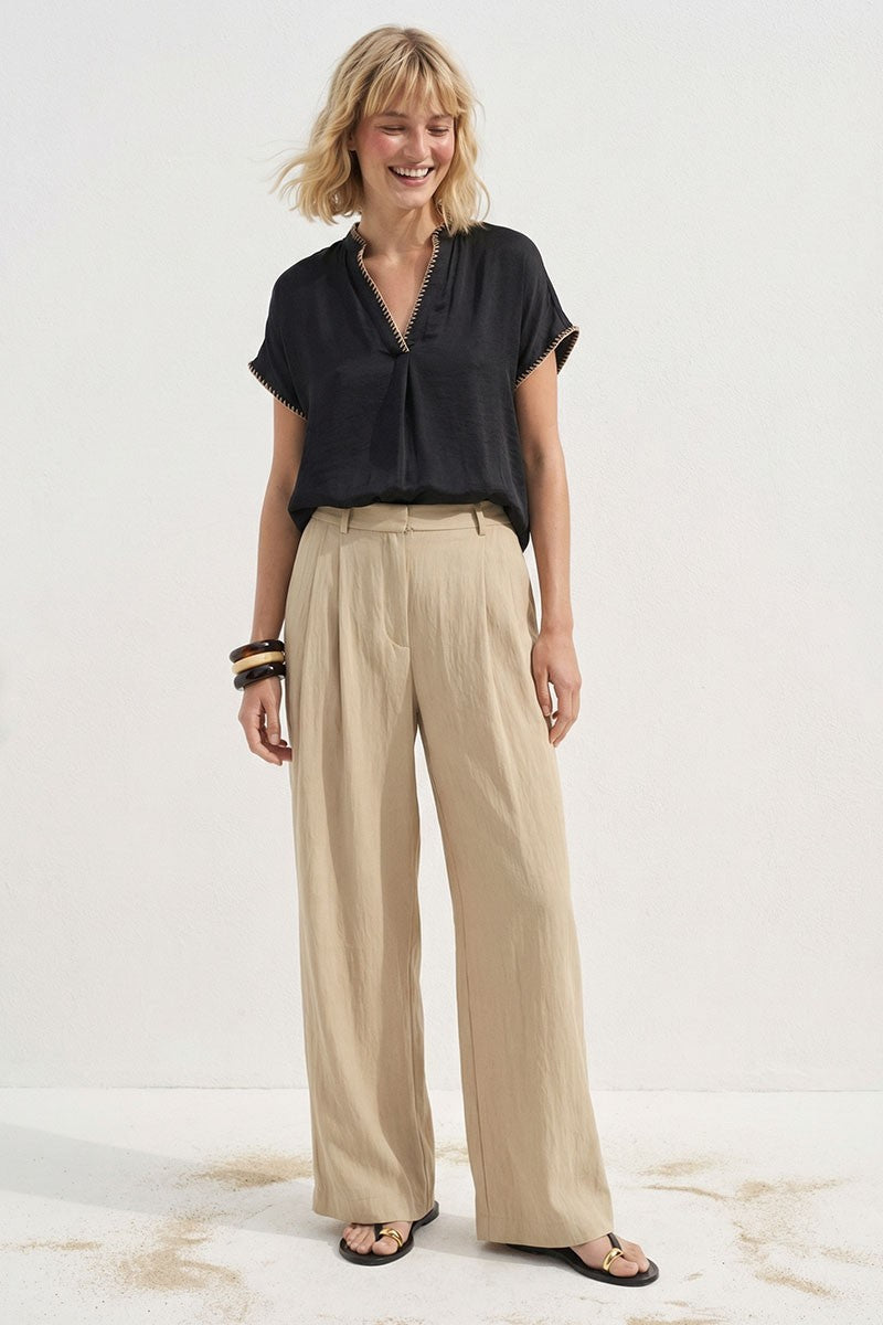 Lightweight Silky Whipstitch Top | Black
