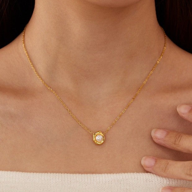 18k Stainless Pearl Pendant Necklace | Gold