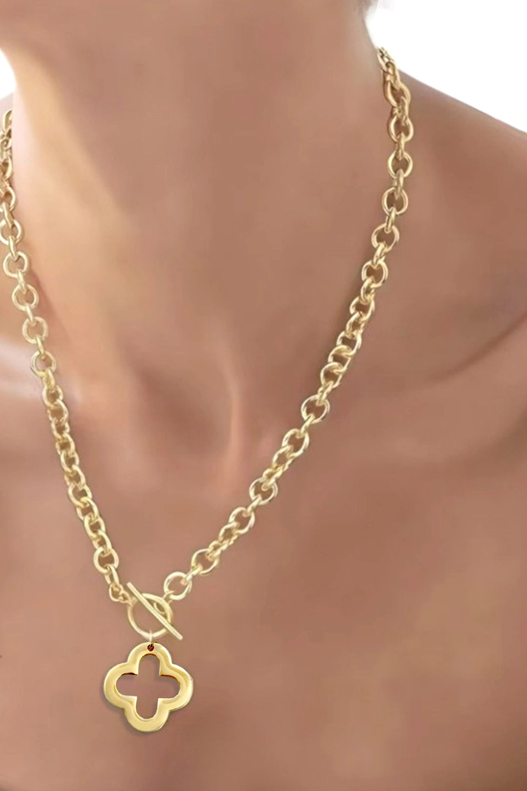 18k Clover Chunky Toggle Necklace | Gold