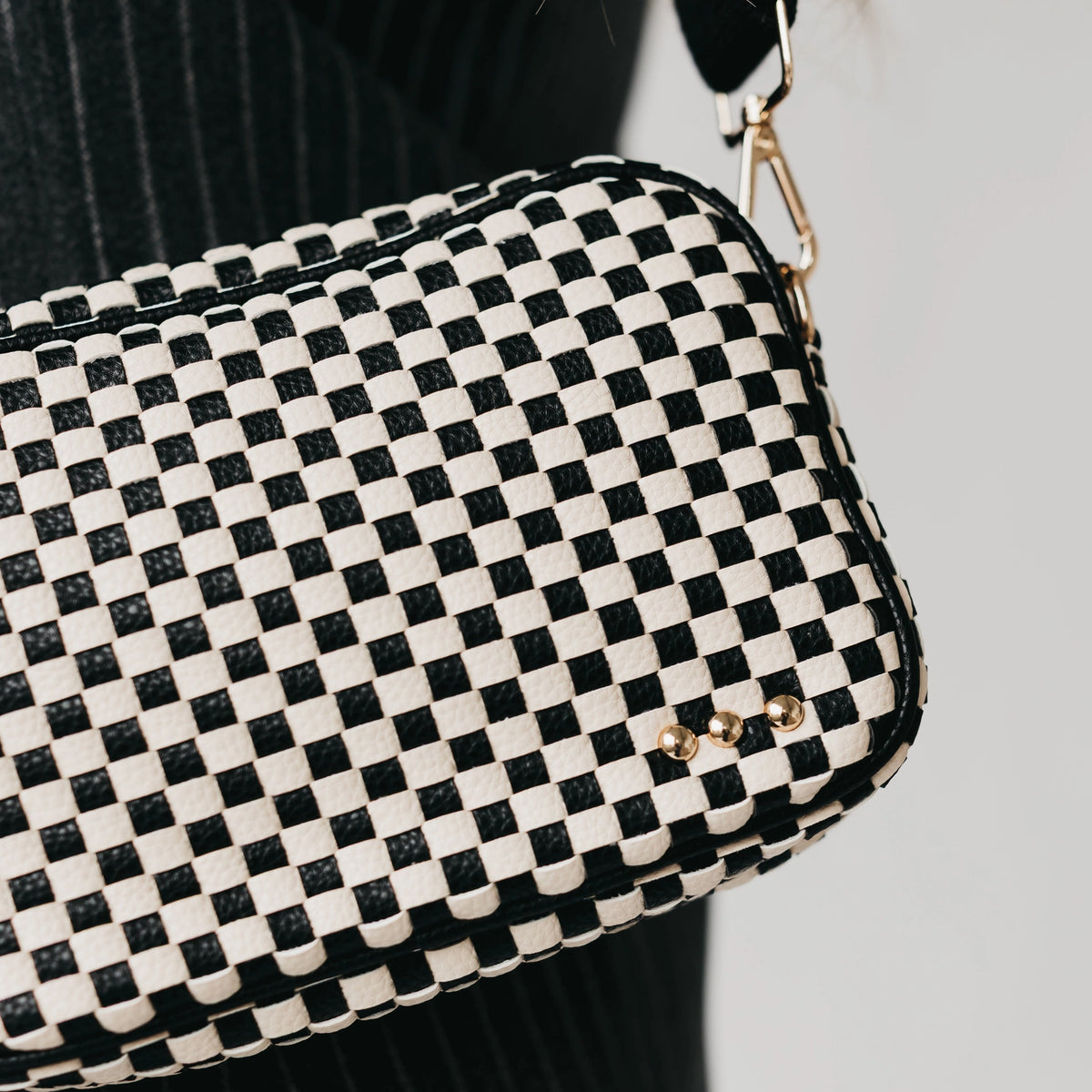 Woven Willow Camera Crossbody Bag | Checkered Black