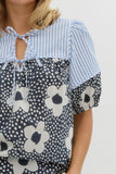 Floral+Striped Lantern Sleeve Top | Navy