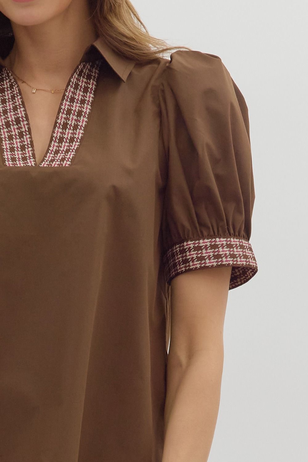 Contrast Band Trim Puff Sleeve Top | Brown