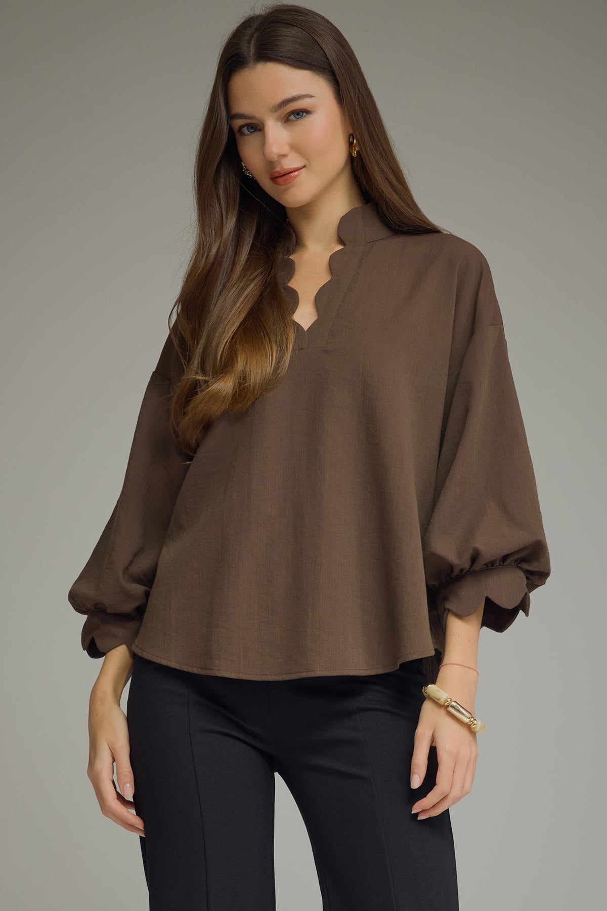Scalloped 3/4 Sleeve Top | Brown