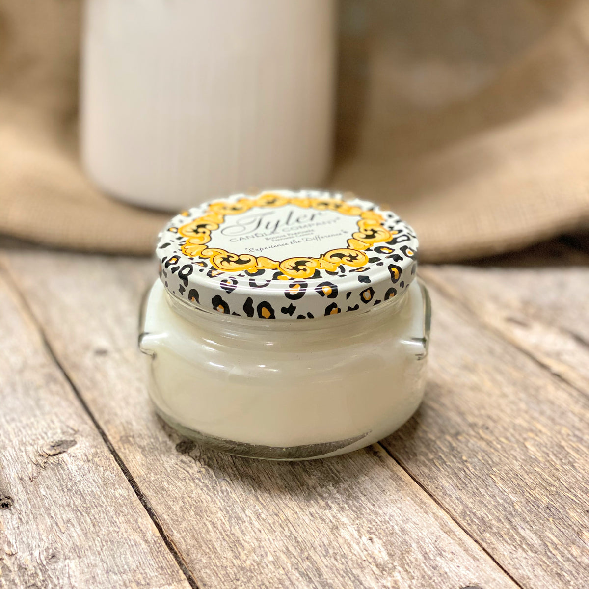 DIVA Candle 11 oz. 2-Wick